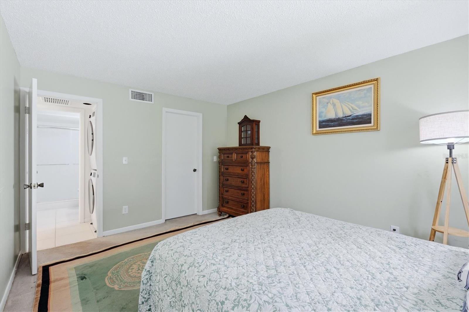 LONGWATER CHASE / THE MEADOWS - Residential