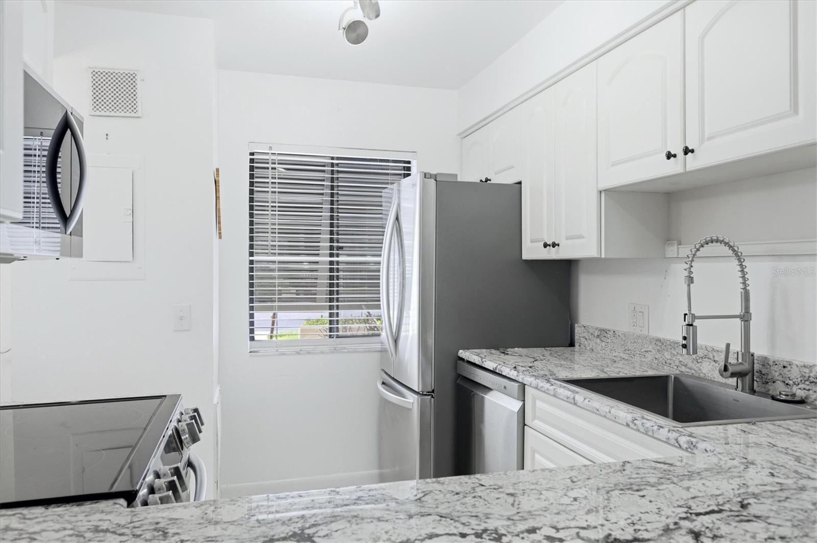 LONGWATER CHASE / THE MEADOWS - Residential