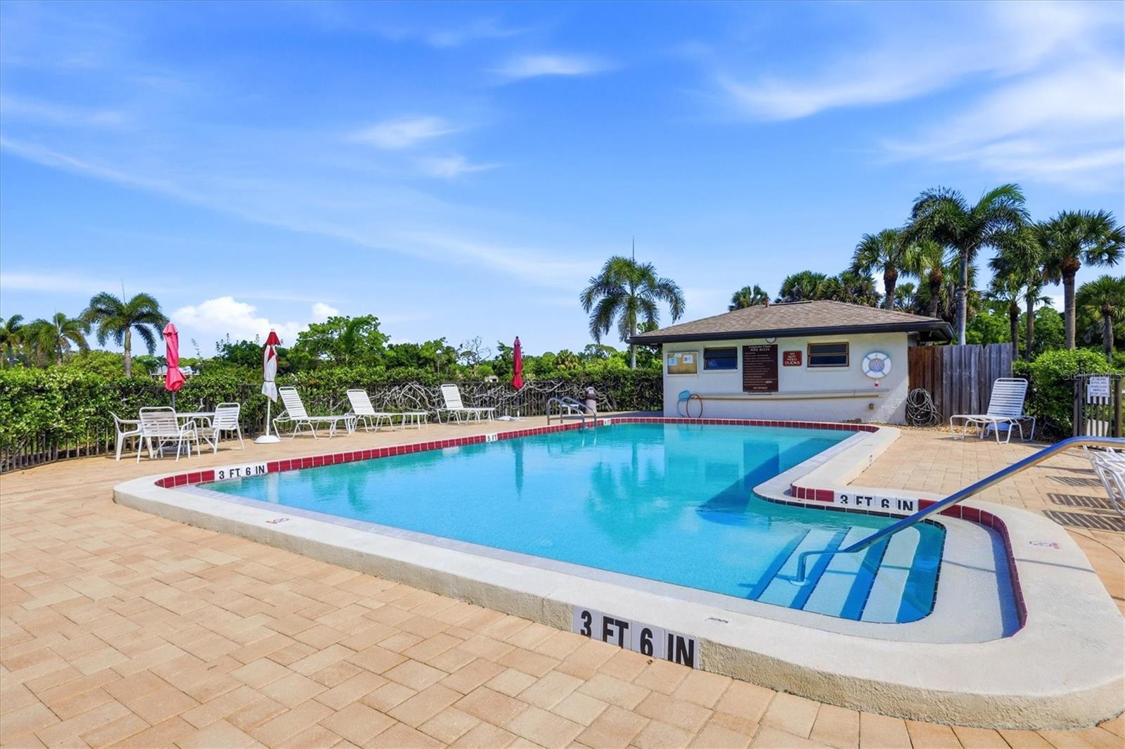 LONGWATER CHASE / THE MEADOWS - Residential