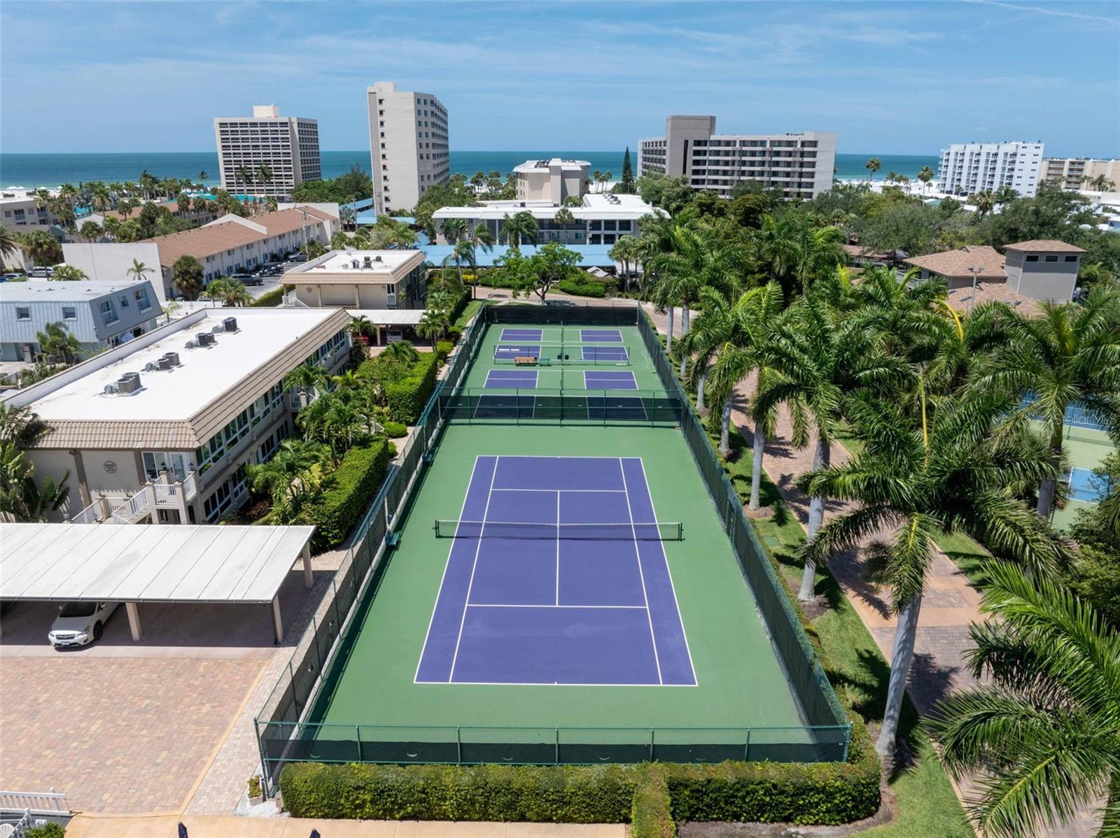 SARASOTA SURF & RACQUET - Residential