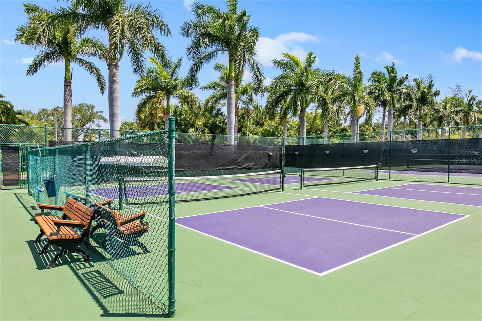 SARASOTA SURF & RACQUET - Residential