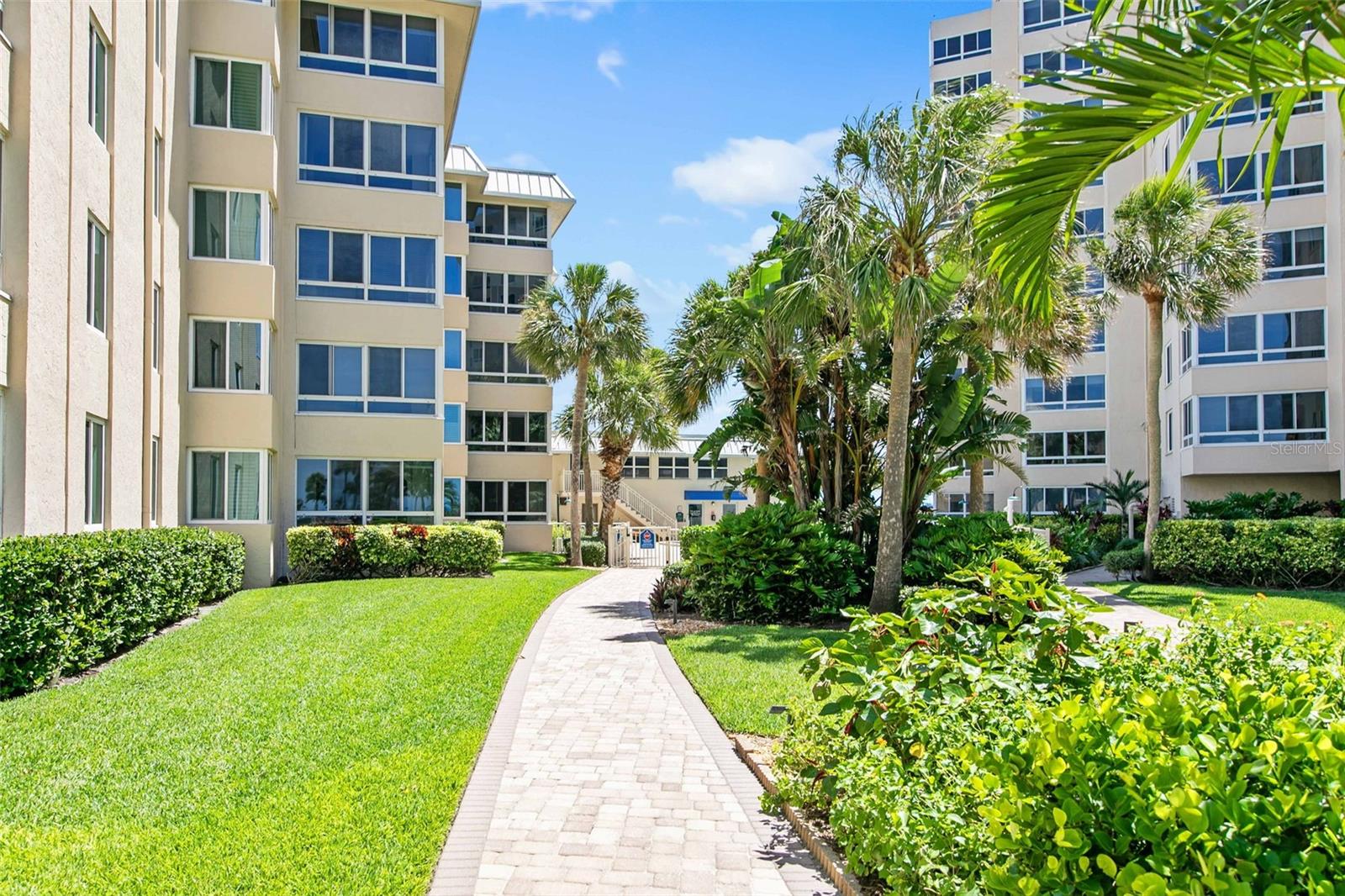 SARASOTA SURF & RACQUET - Residential