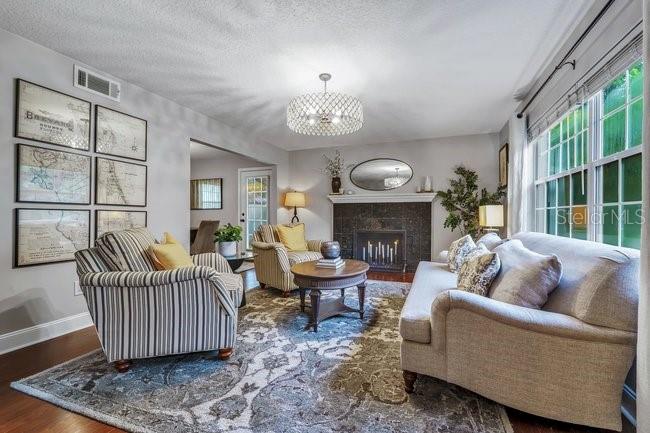2572 FIFESHIRE DRIVE