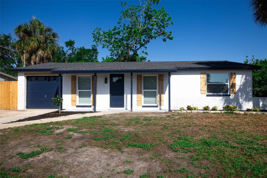 Photo of 6304 Florida Circle W, Apollo Beach, FL 33572 (MLS # TB8510598)