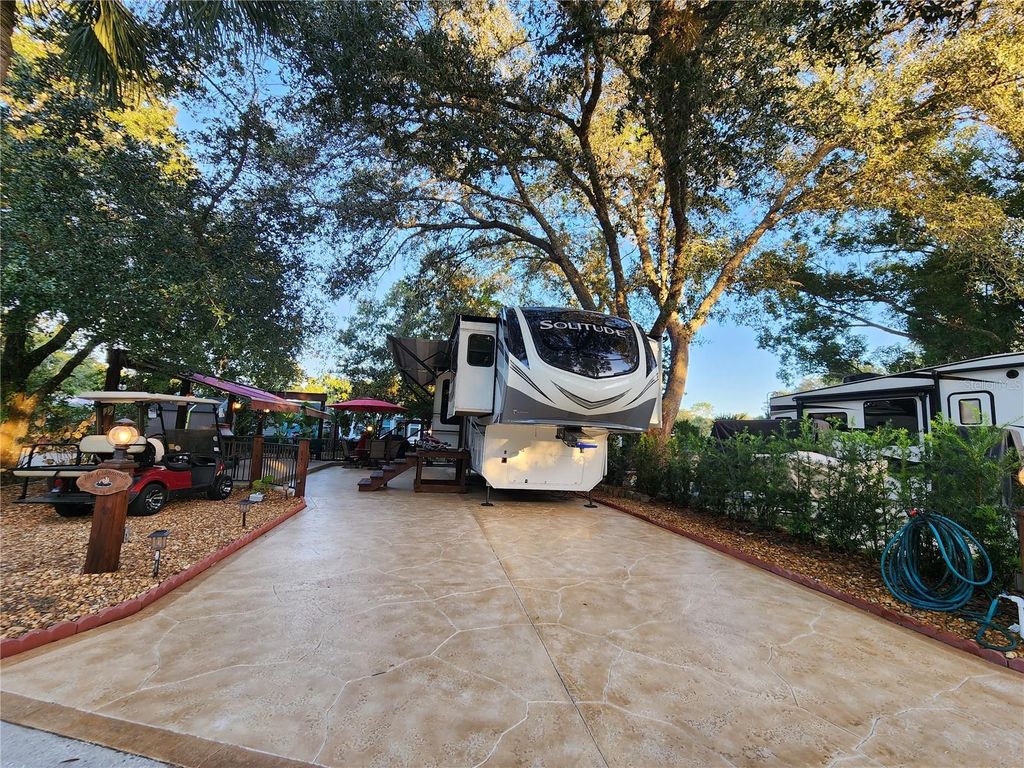 Photo of 145 Horseshoe Bend, Lake Wales, FL 33898 (MLS # P4927806)