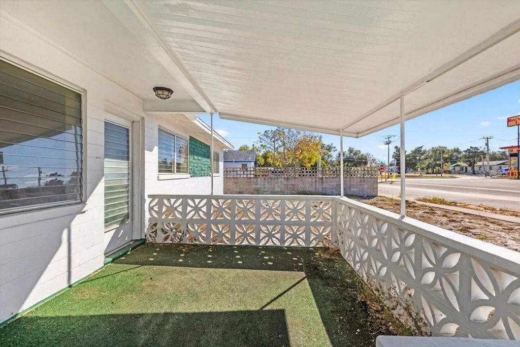 Photo of 801 Lewis Drive, Daytona Beach, FL 32117 (MLS # V4946712)