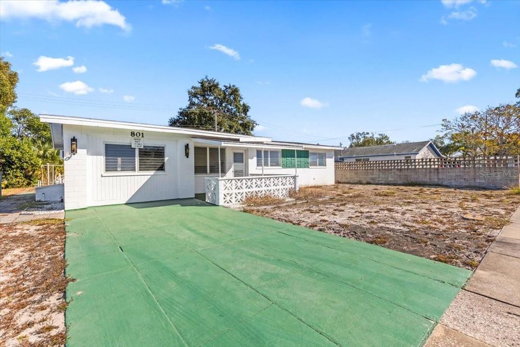 Photo of 801 Lewis Drive, Daytona Beach, FL 32117 (MLS # V4946712)