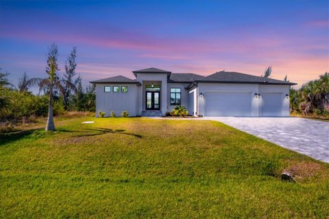 A home in PORT CHARLOTTE