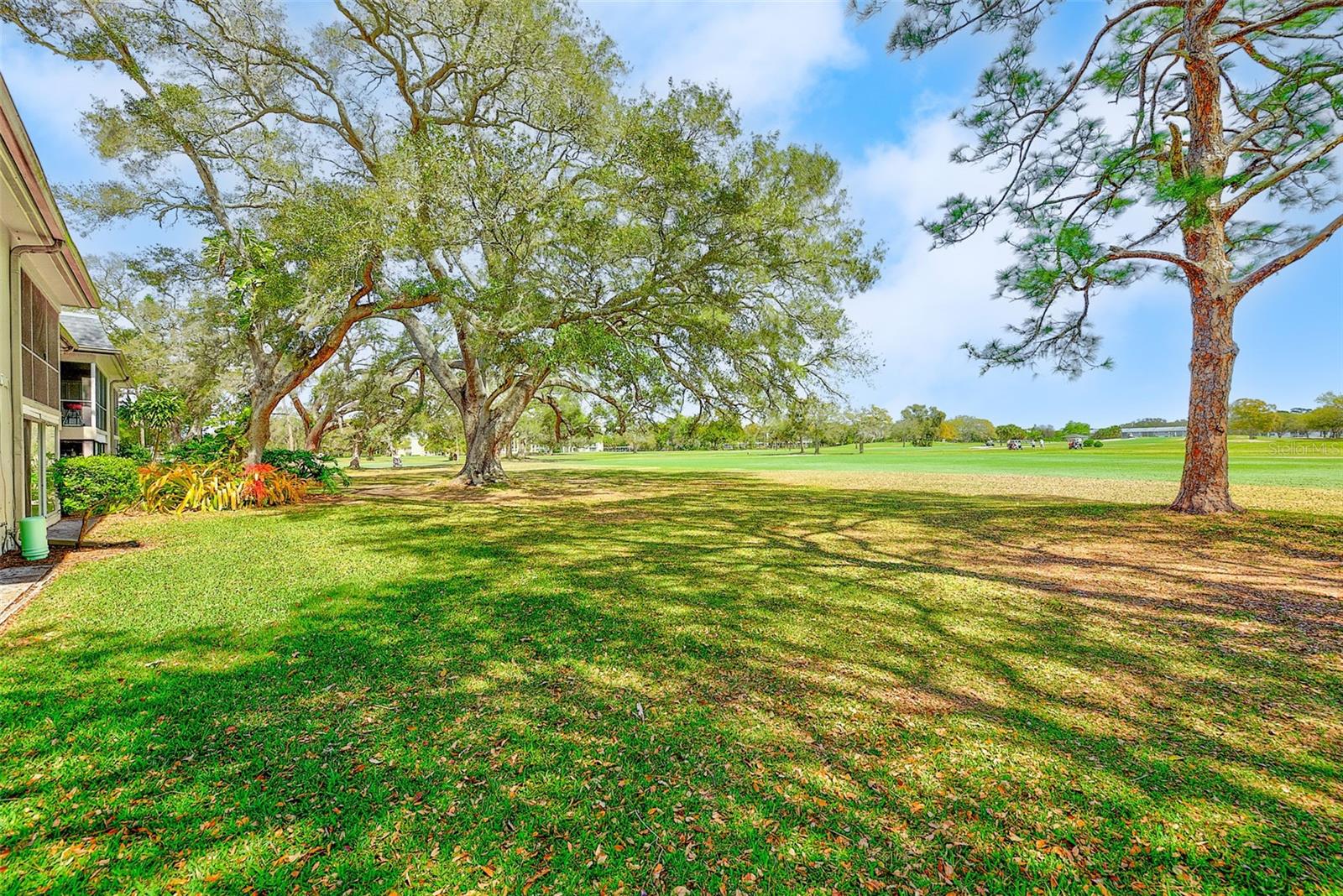 EAST BAY COUNTRY CLUB CONDO APTS - Residential