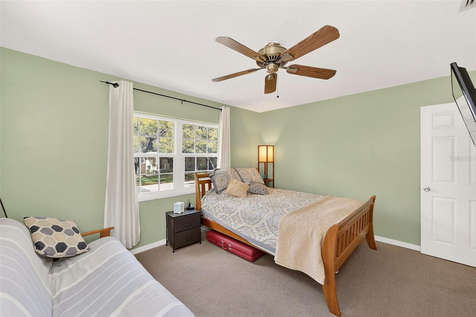 EAST BAY COUNTRY CLUB CONDO APTS - Residential