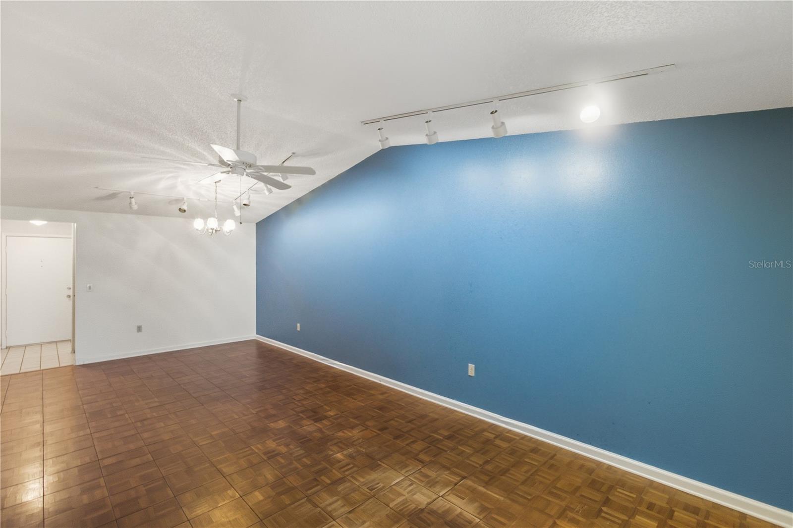 CORDOVA VILLAS - Residential