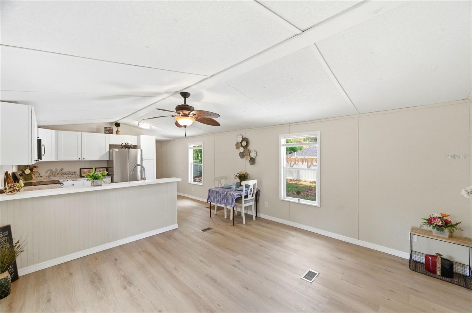 MOON LAKE ESTATES - Residential