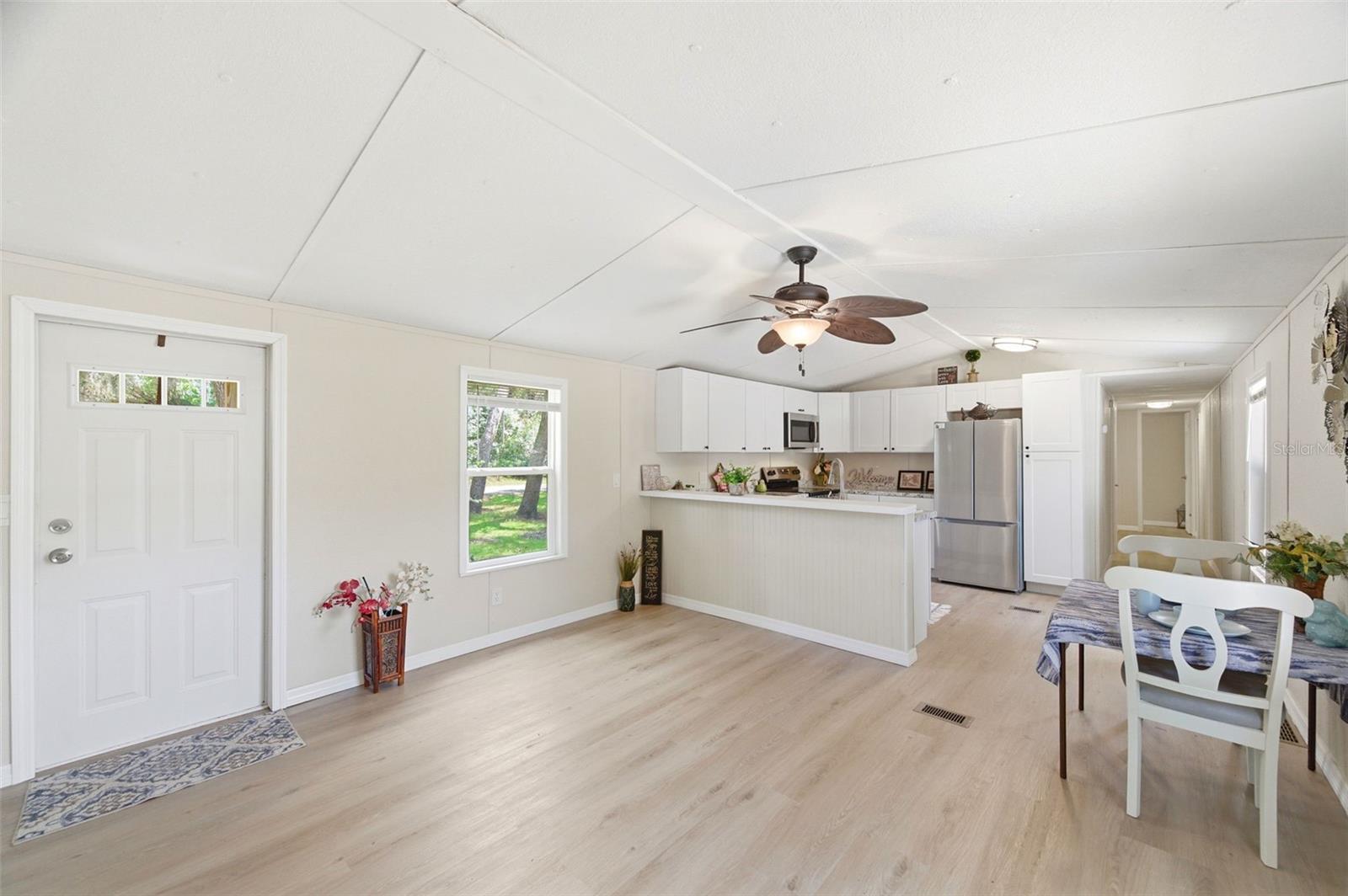 MOON LAKE ESTATES - Residential