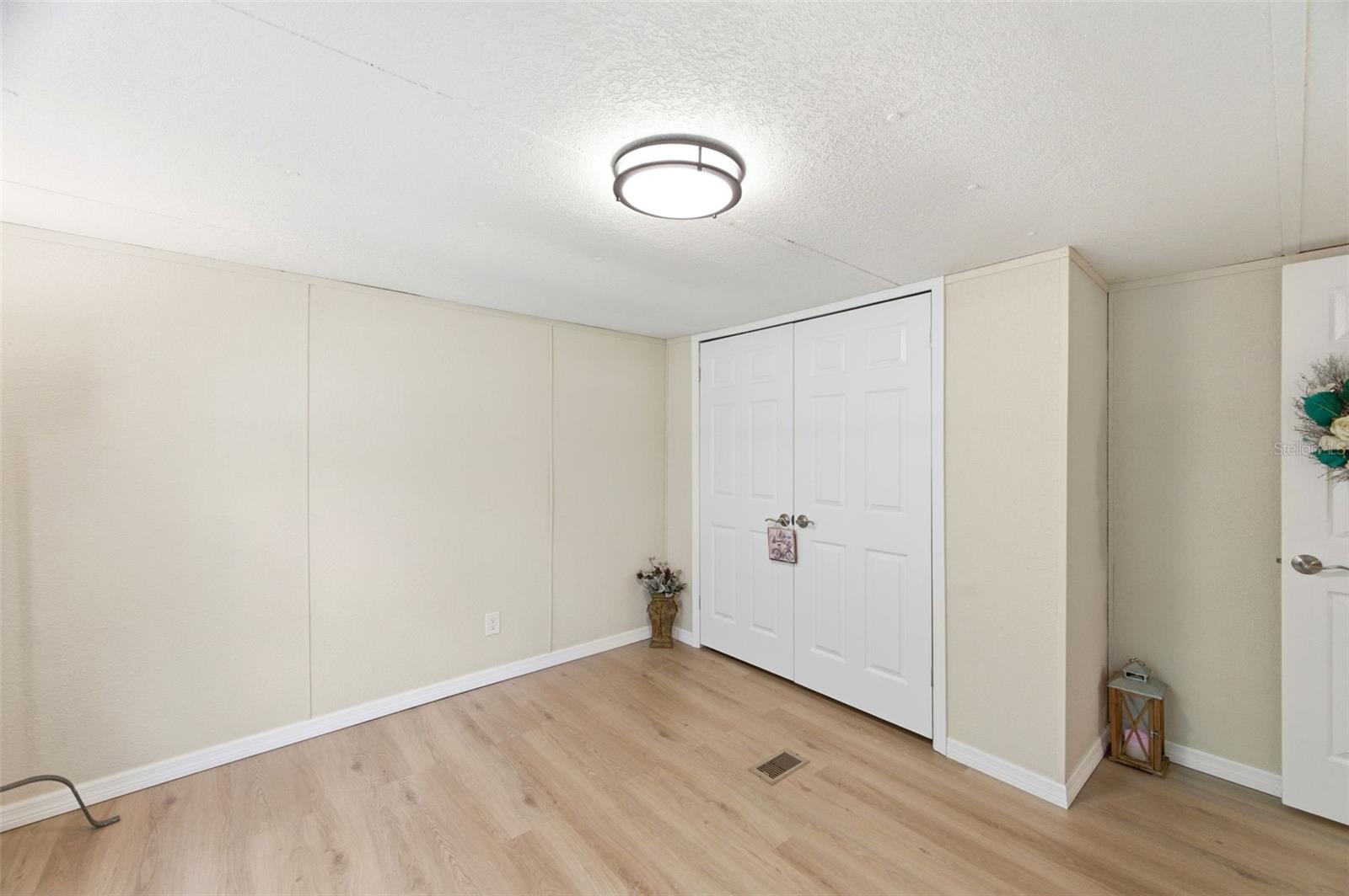 MOON LAKE ESTATES - Residential