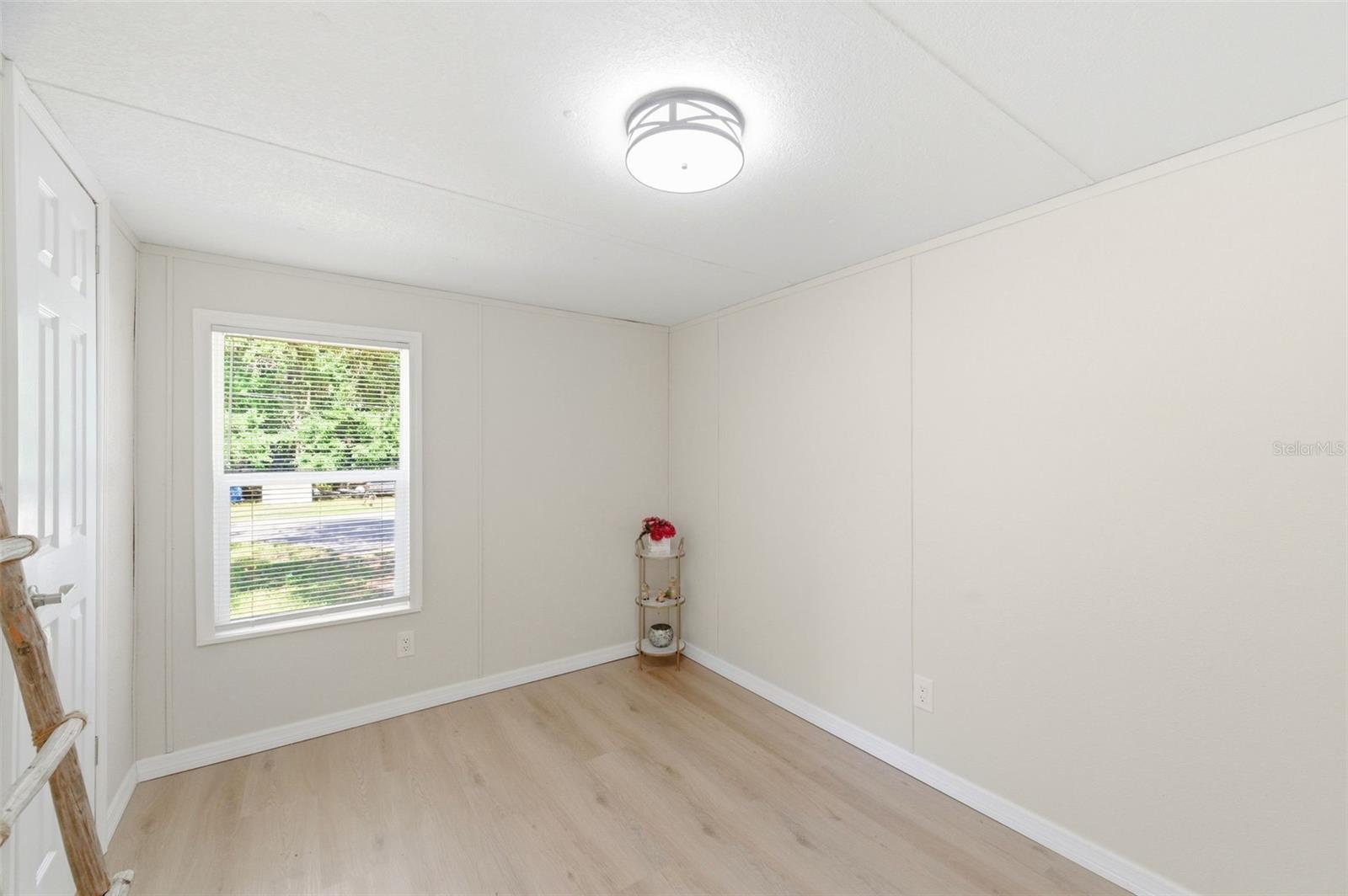 MOON LAKE ESTATES - Residential