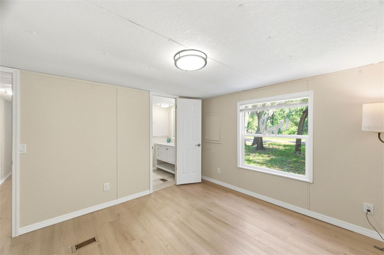MOON LAKE ESTATES - Residential