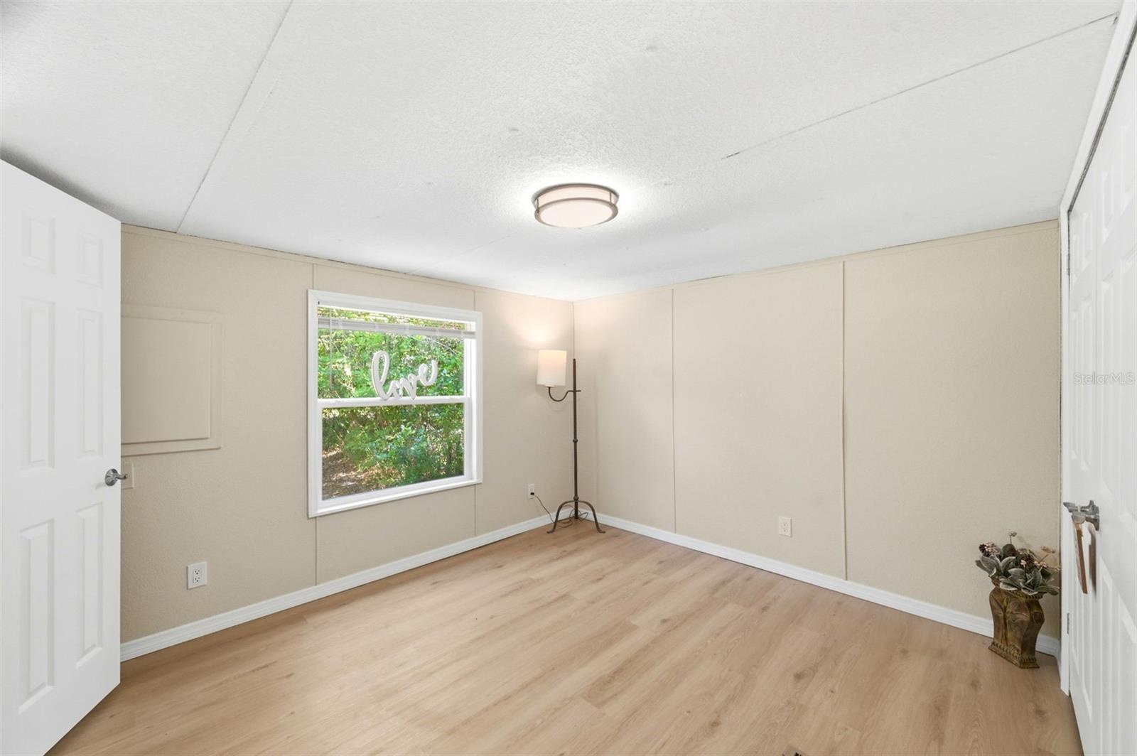 MOON LAKE ESTATES - Residential