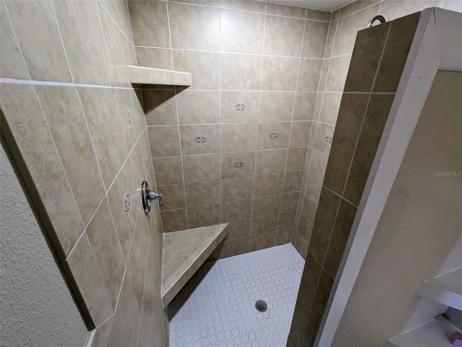 FLA HIGHLANDS CO SUB - Residential Lease