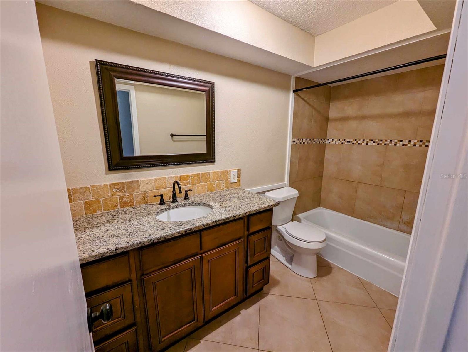 FLA HIGHLANDS CO SUB - Residential Lease