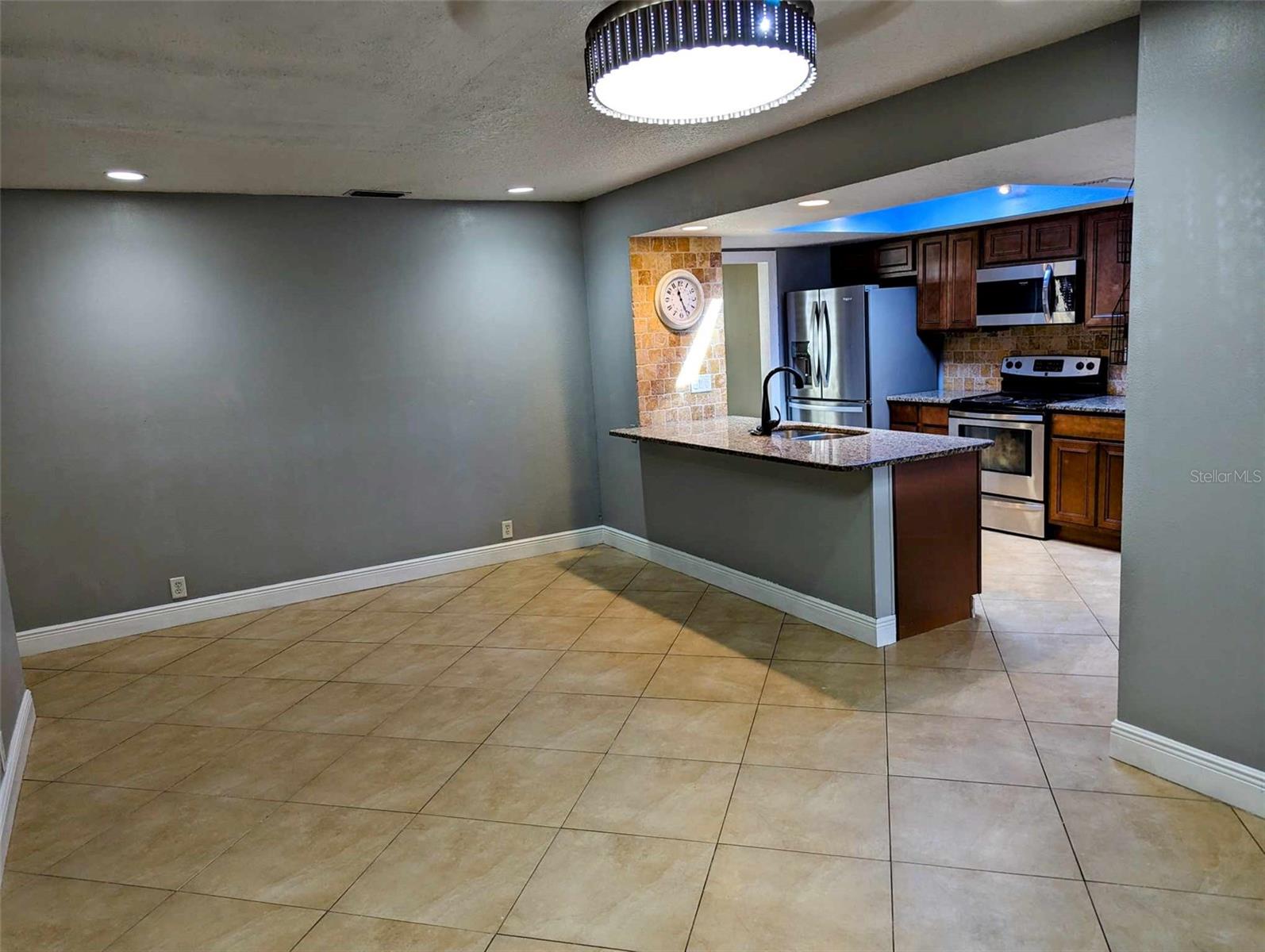 FLA HIGHLANDS CO SUB - Residential Lease