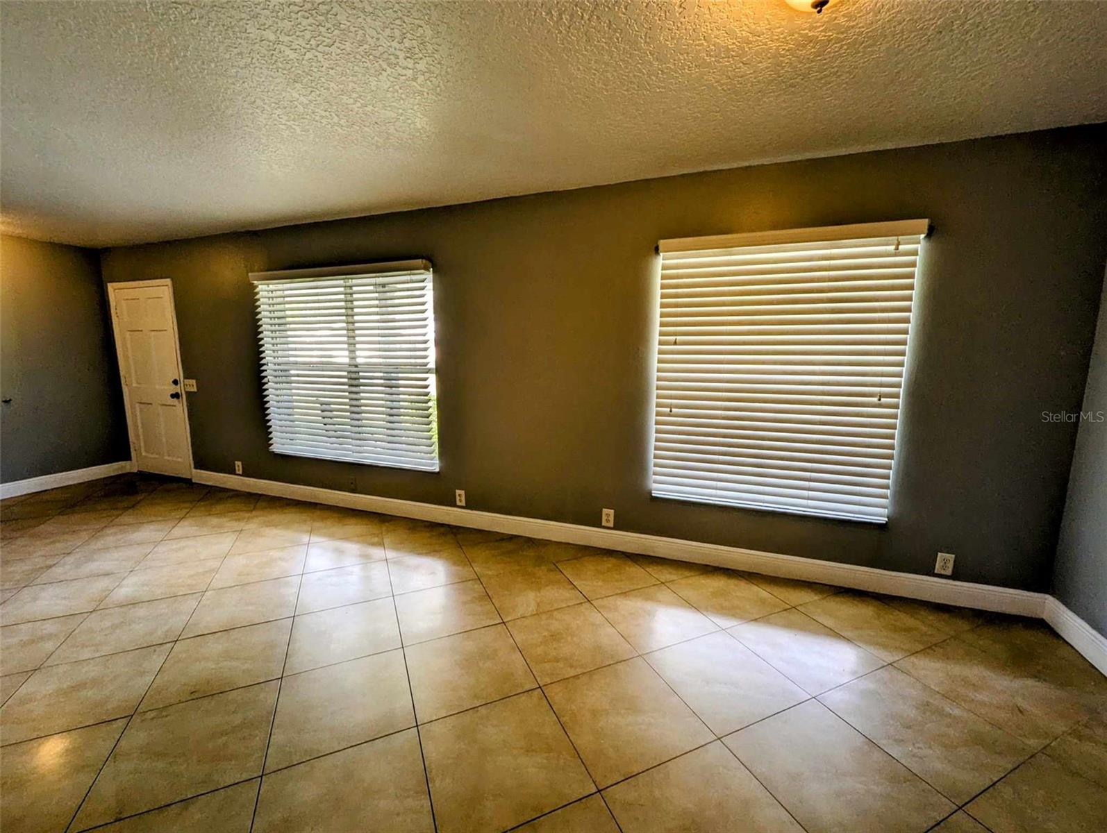 FLA HIGHLANDS CO SUB - Residential Lease