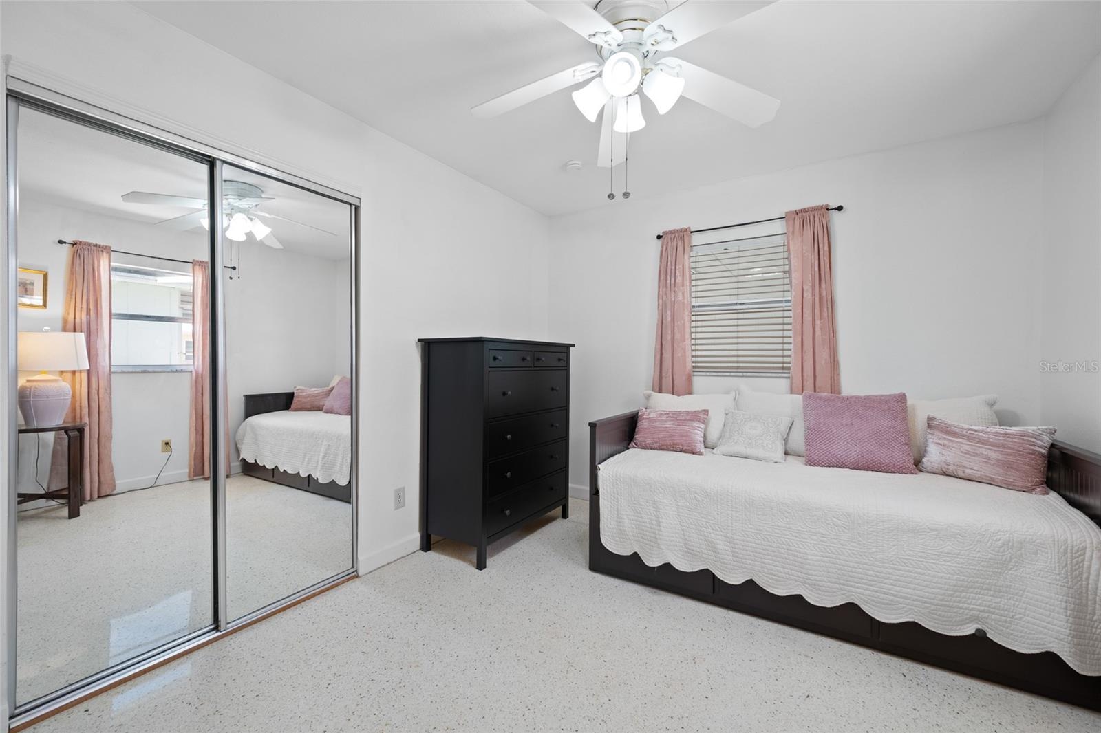 SEMINOLE HILL VILLAS - Residential