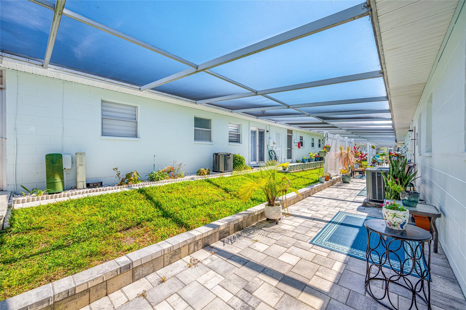 SEMINOLE HILL VILLAS - Residential