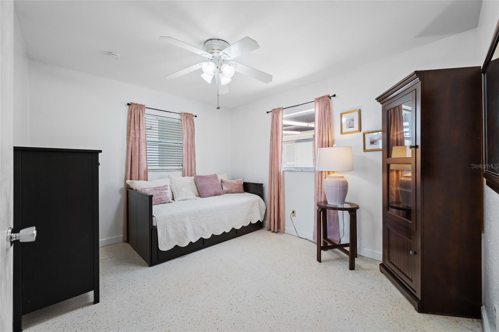SEMINOLE HILL VILLAS - Residential