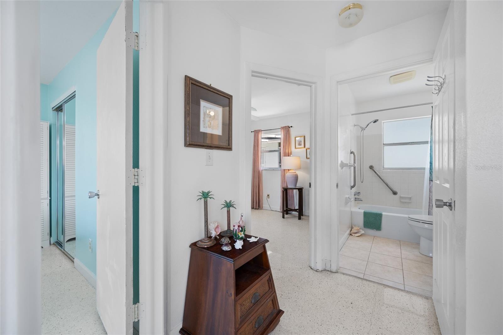 SEMINOLE HILL VILLAS - Residential