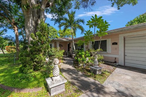 655 42ND AVENUE N ST PETERSBURG FL 33703