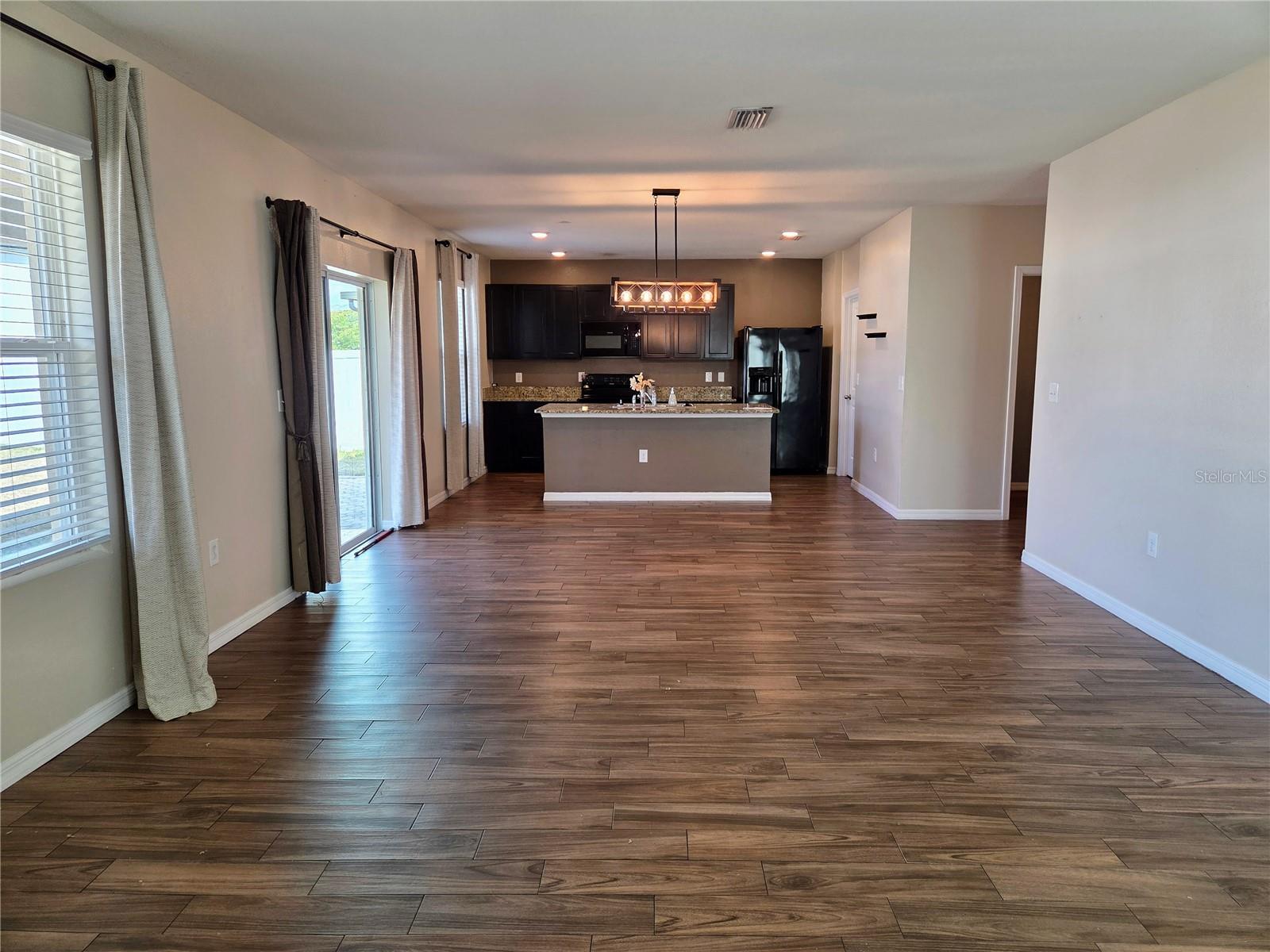 DEL TIERRA PH IV-B & IV-C - Residential