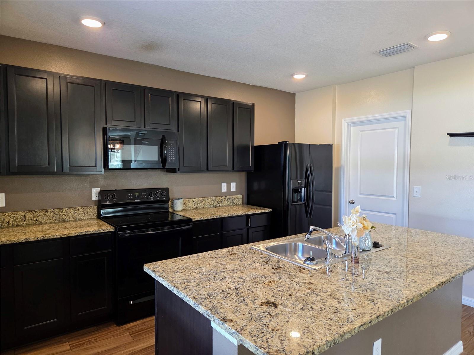 DEL TIERRA PH IV-B & IV-C - Residential