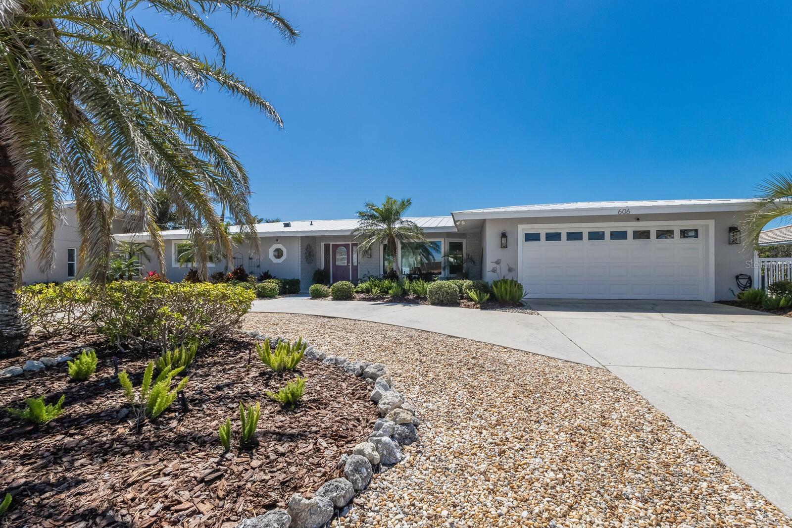 606 EMERALD LANE