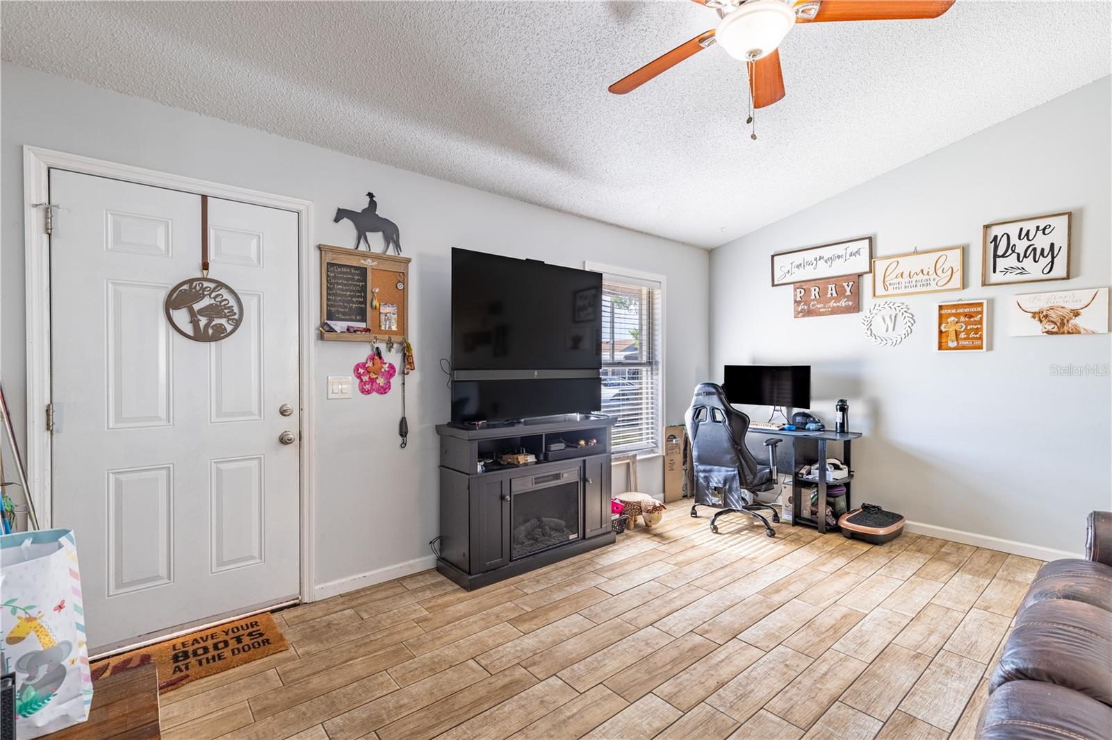 12381 ANTONIO CIRCLE