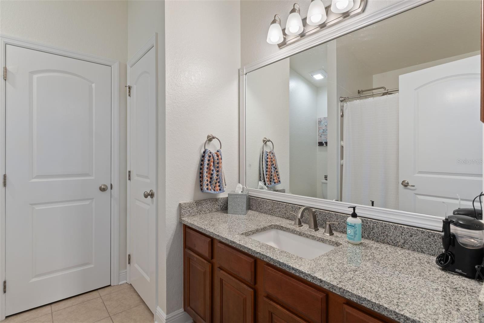 SHERMAN HILLS SEC 2 - Residential