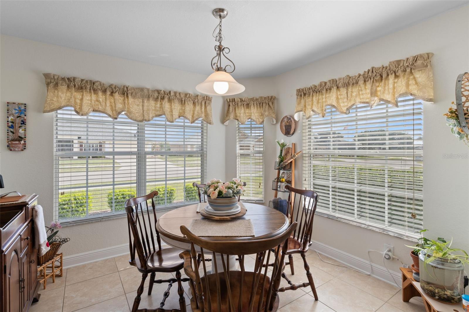 SHERMAN HILLS SEC 2 - Residential