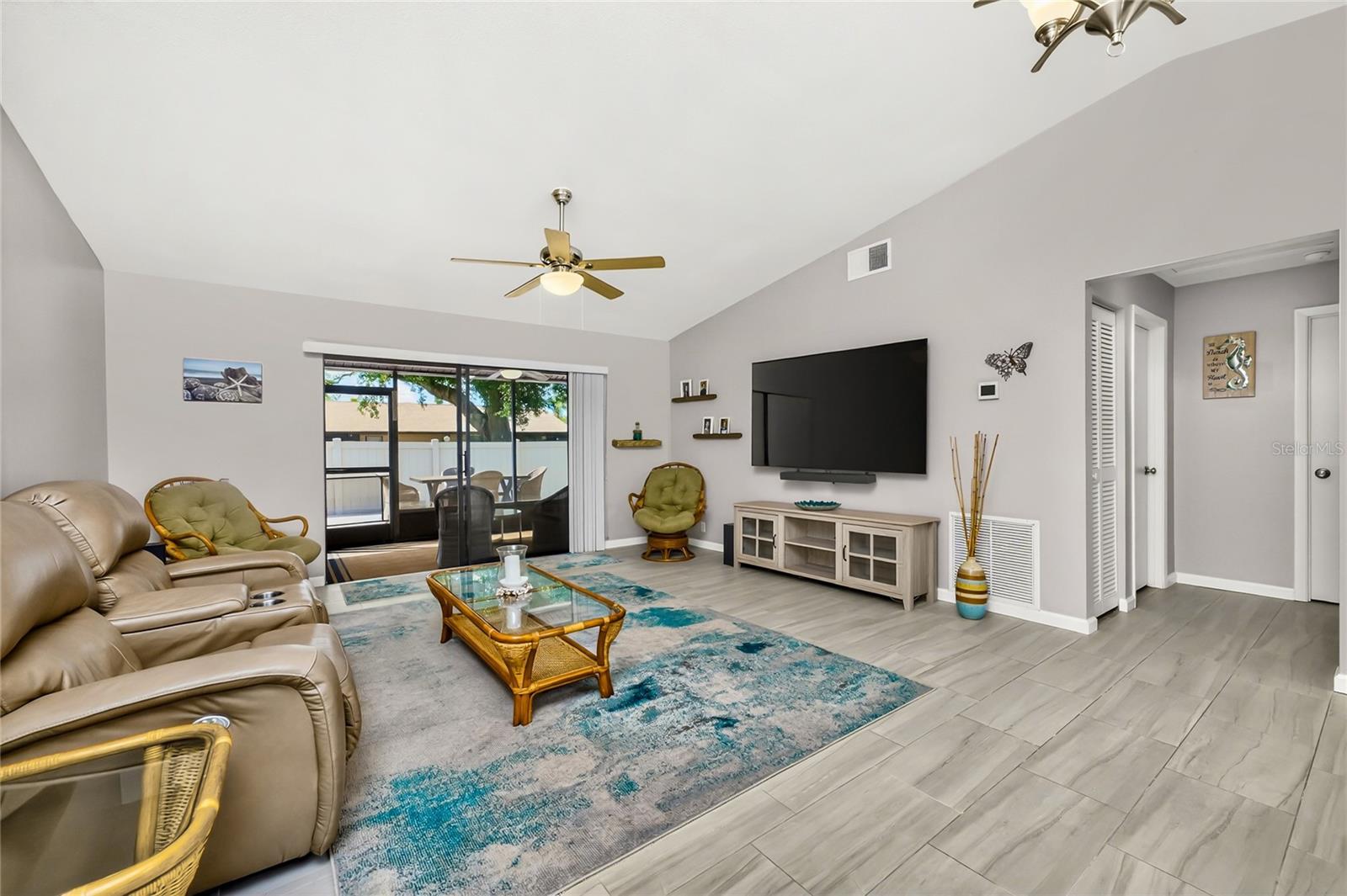 CURRY COVE - Residential