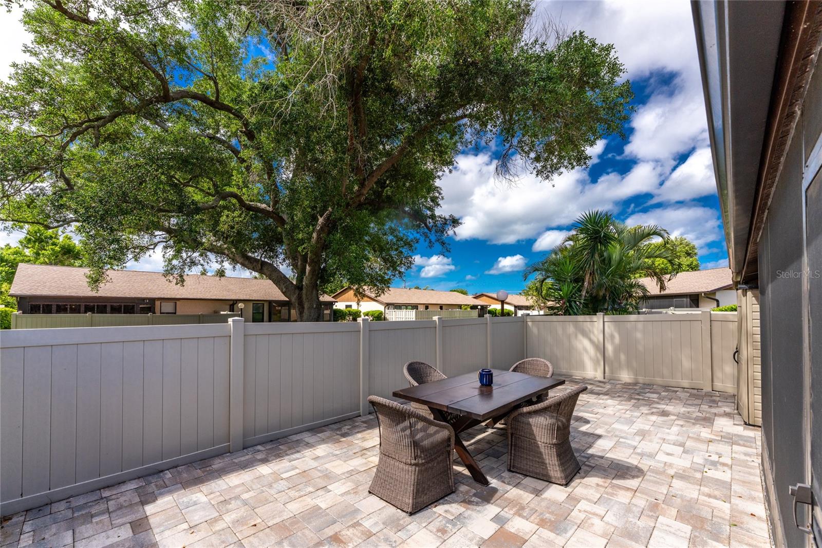 CURRY COVE - Residential