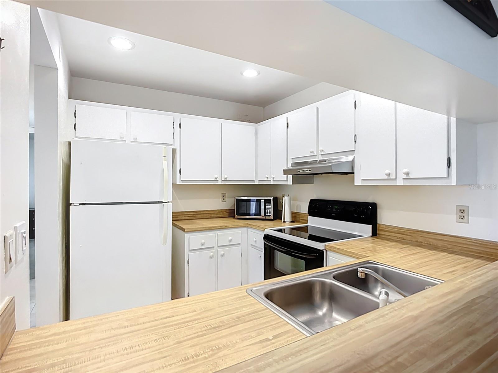 VILLAGE BROOKE SEC 3 - Residential