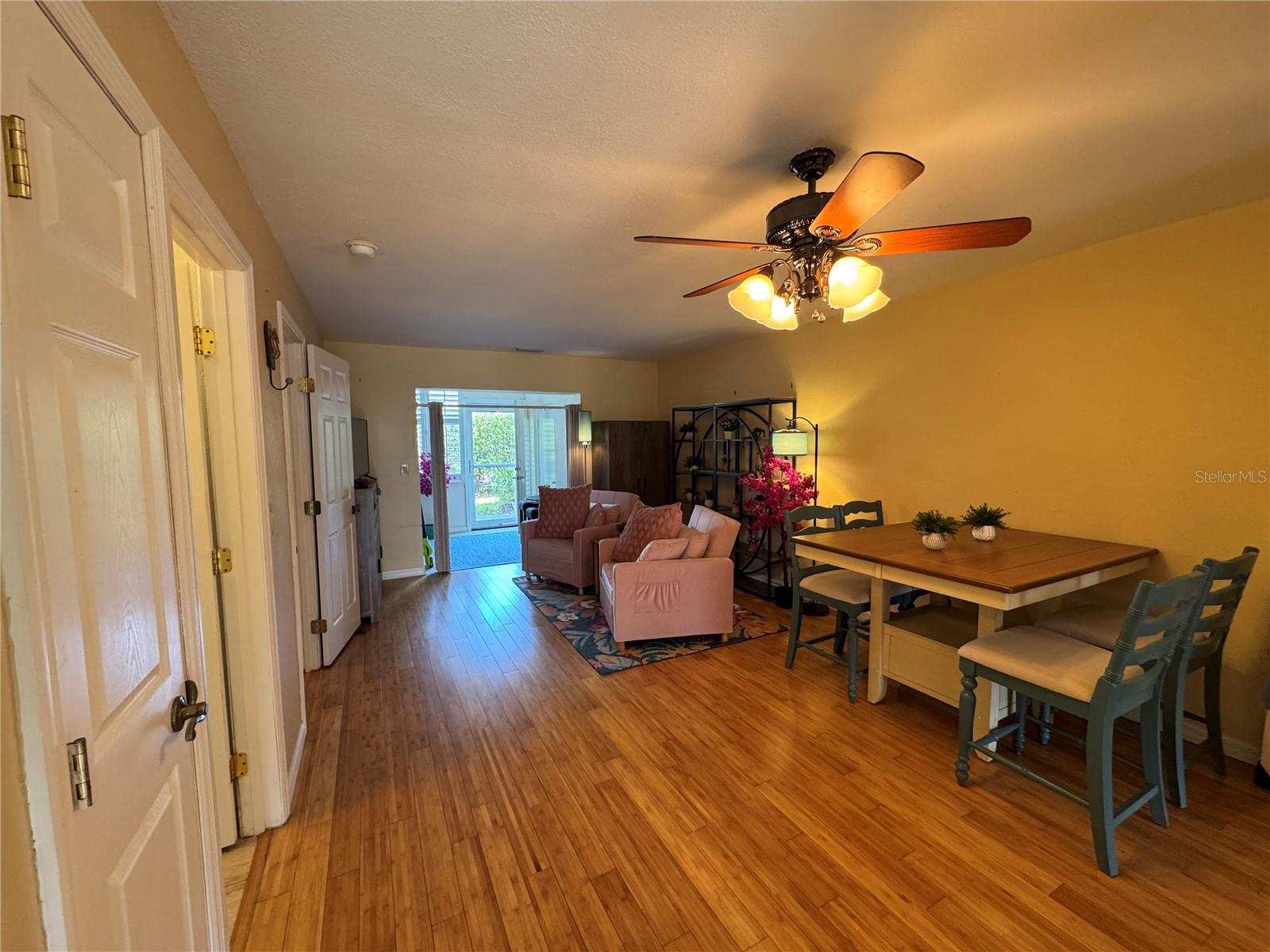 DOUGLAS ARMS - Residential