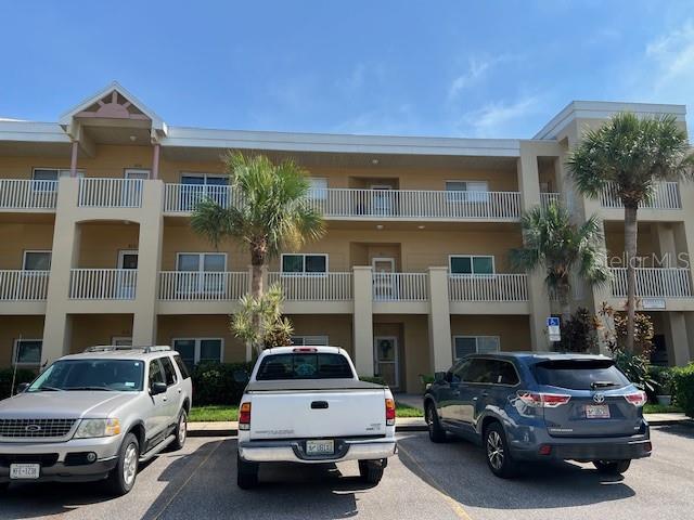 Welcome Home to Paradise!
This beautifully renovated 2-bedroom, 2-bathroom, 1,210 sq. ft. third-floor condominium is located in the highly sought after Paradise section of the vibrant 55+ golfing community On Top of the World Clearwater.
Step inside and you’ll find a bright, contemporary layout with luxury vinyl plank flooring throughout, no carpet!. The stylish kitchen features granite countertops, newer stainless steel appliances, and crisp white cabinetry, along with a convenient coffee bar for your morning brew. The spacious primary suite includes both a walk-in closet and an additional large closet with shelving, while the en suite bath offers a fully renovated walk-in shower with sleek glass doors. A full-size stackable washer and dryer are neatly tucked into the unit’s utility room, and the A/C was replaced in 2020 and has an eco thermostat for peace of mind. Truly move-in ready!
Living in OTOW means you’re not just buying a home you’re embracing a resort-style lifestyle. Residents enjoy free golf on two courses, two heated pools, tennis and pickleball courts, a fitness center, dog park, horseshoe pits, lawn bowling, shuffleboard, and a park with a pavilion and community grills. Social gatherings come alive in the large ballroom with live bands and DJs, and for everyday convenience, the Good Karma Café offers light meals and snacks. OTOW is a pet friendly community.
Ideally situated near charming Dunedin and its famous beaches, as well as Clearwater Beach, you’ll also find shopping, dining, and healthcare close by. Both Tampa International and St. Pete/Clearwater airports are just a short drive away, making travel effortless.
All room sizes are approximate and should be verified by buyers. Leasing and pet restrictions to be verified by buyers.
Don't miss this one, schedule your showing today!