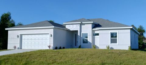 A home in PORT CHARLOTTE