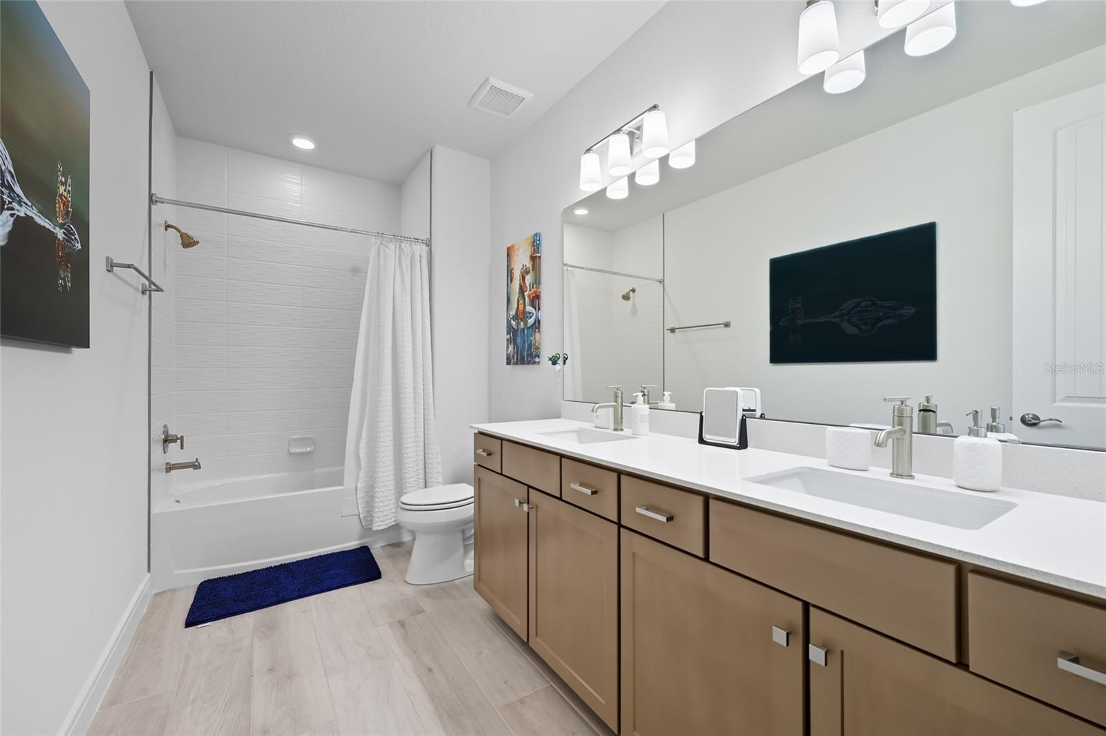 ISLES/LK NONA PH 4 - Residential Lease