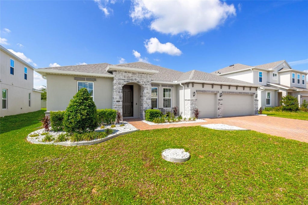 Photo of 1325 Blarney Street, Clermont, FL 34715 (MLS # G5116161)