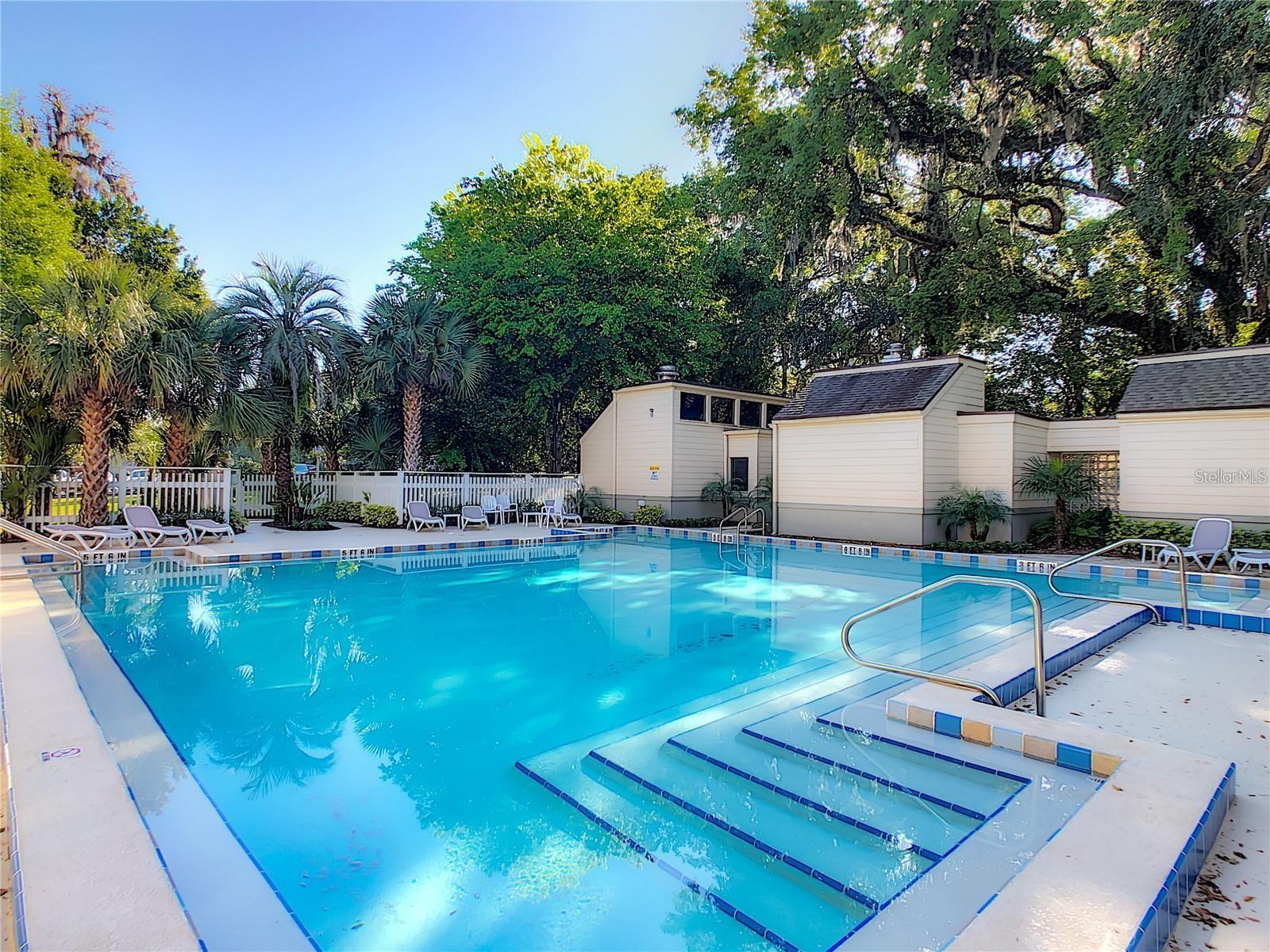 CROWN OAKS - Residential