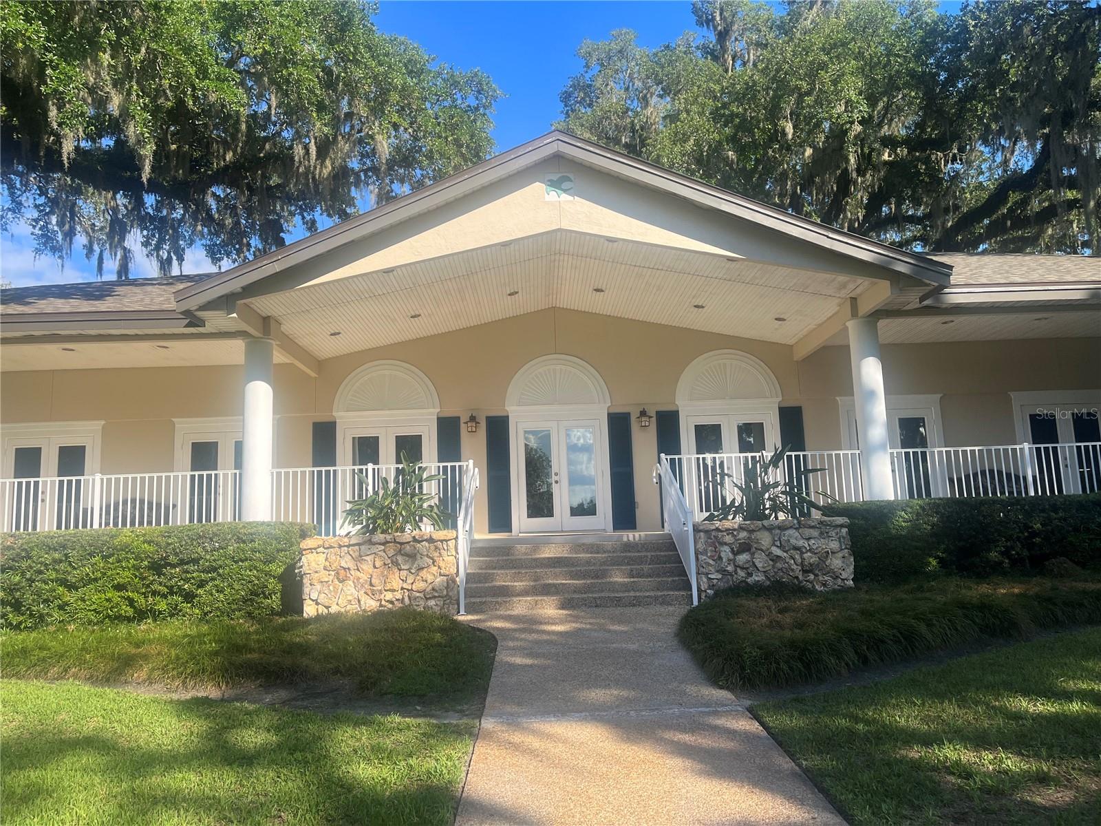 CROWN OAKS - Residential