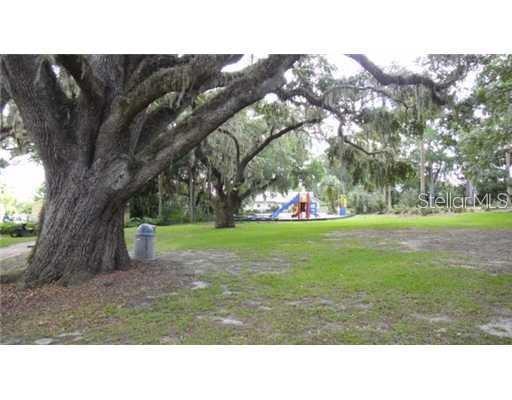 CROWN OAKS - Residential