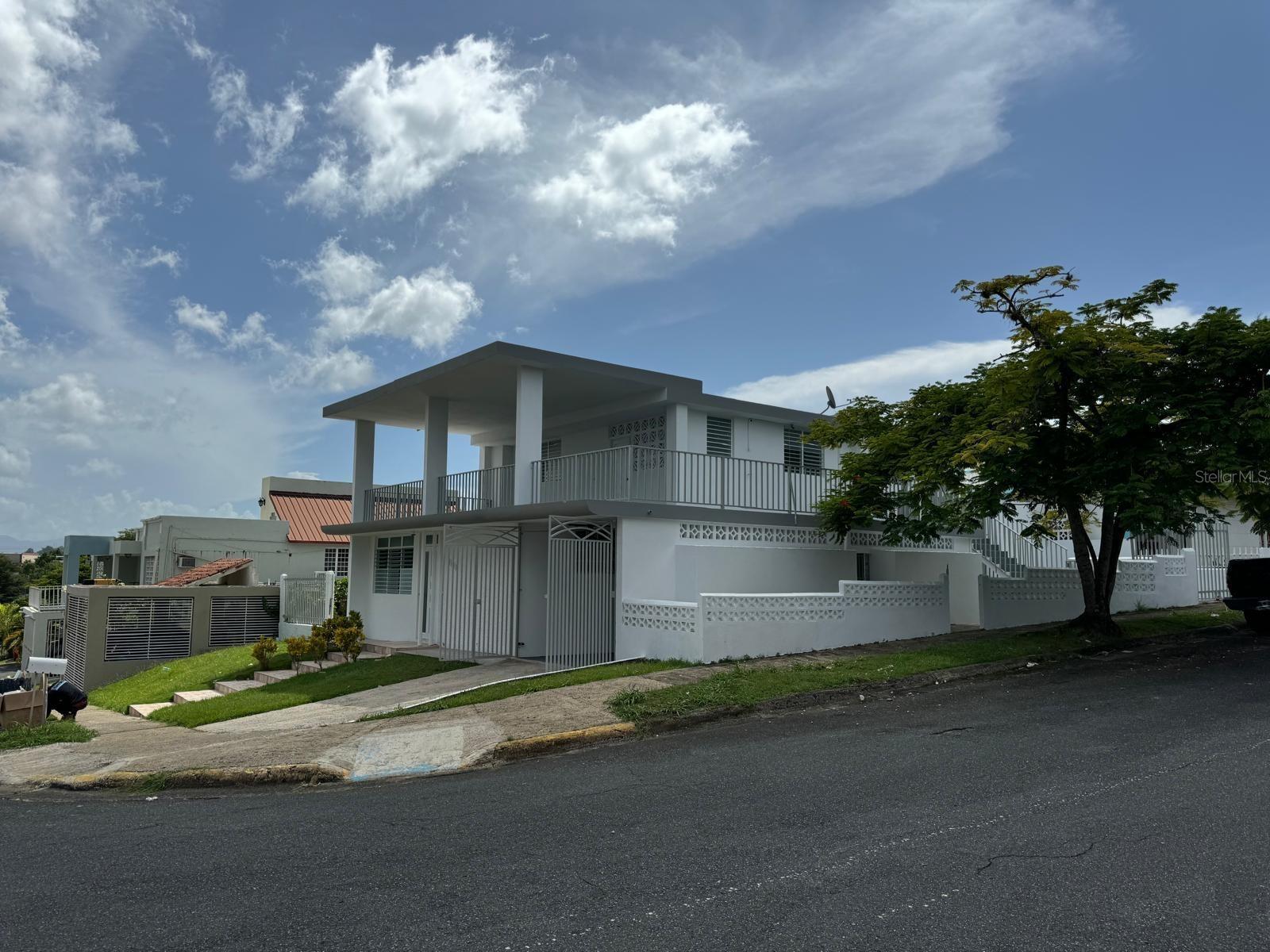 URB. EL CEREZAL - Residential Lease