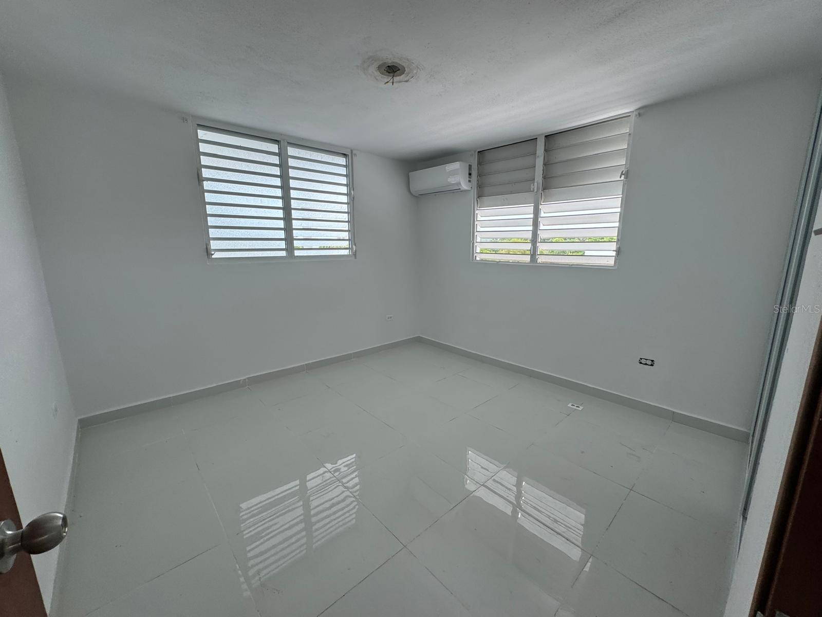 URB. EL CEREZAL - Residential Lease