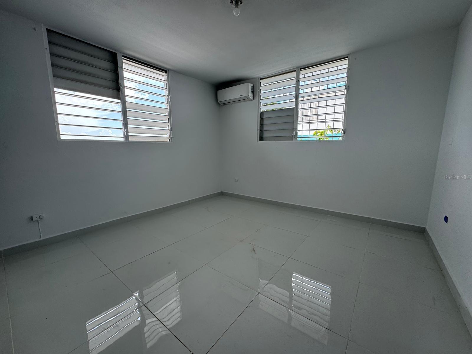 URB. EL CEREZAL - Residential Lease